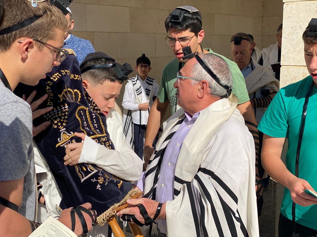 בר מצווה תחת טילים